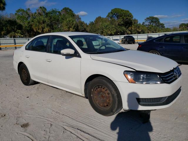 Photo 4 from auction – 2013 VOLKSWAGEN PASSAT S with VIN 1VWAP7A33DC058607