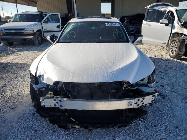 Photo 5 from auction – 2022 LEXUS IS 300 with VIN JTHDA1D21N5119751
