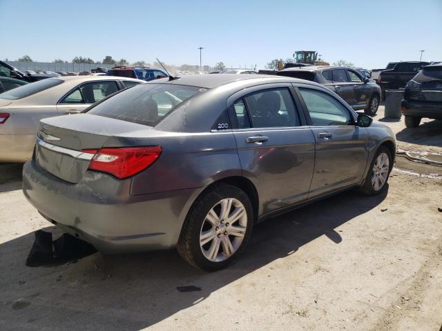 Photo 3 from auction – 2013 CHRYSLER 200 TOURIN with VIN 1C3CCBBB0DN695446