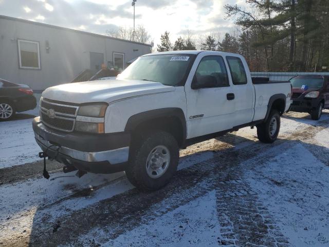 CHEVROLET SILVERADO 2006 with VIN 1GCHK29U36E277185 - Photo from auction