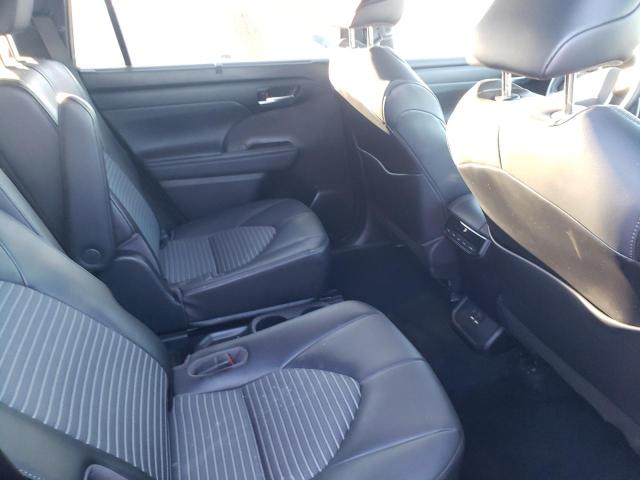 Photo 11 from auction – 2021 TOYOTA HIGHLANDER with VIN 5TDLZRBH1MS117373
