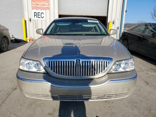 Photo 5 from auction – 2011 LINCOLN TOWN CAR S with VIN 2LNBL8CV5BX755165