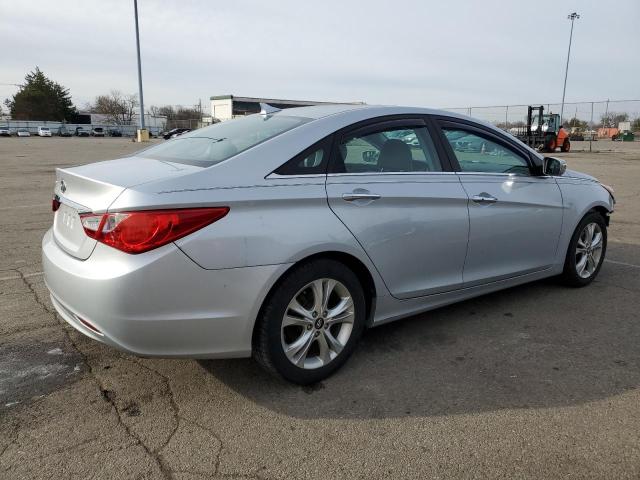 Photo 3 from auction – 2011 HYUNDAI SONATA SE with VIN 5NPEC4AC5BH010607