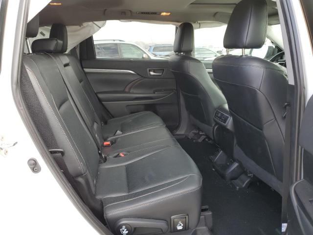 Photo 11 from auction – 2019 TOYOTA HIGHLANDER with VIN 5TDDZRFH5KS941971