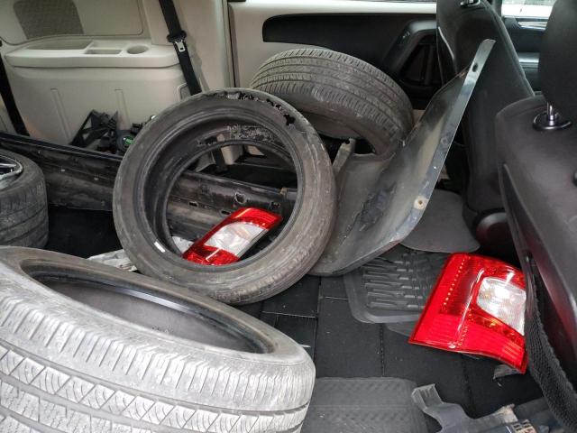 Photo 13 from auction – 2011 CHRYSLER TOWN & COU with VIN 2A4RR5DG0BR734559