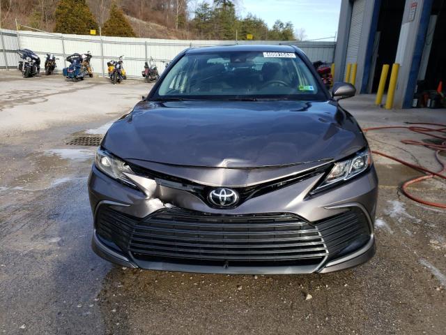 Photo 5 from auction – 2022 TOYOTA CAMRY LE with VIN 4T1C11AK6NU044371