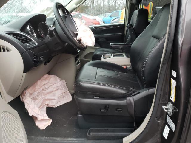 Photo 7 from auction – 2016 CHRYSLER TOWN & COU with VIN 2C4RC1BG4GR271335