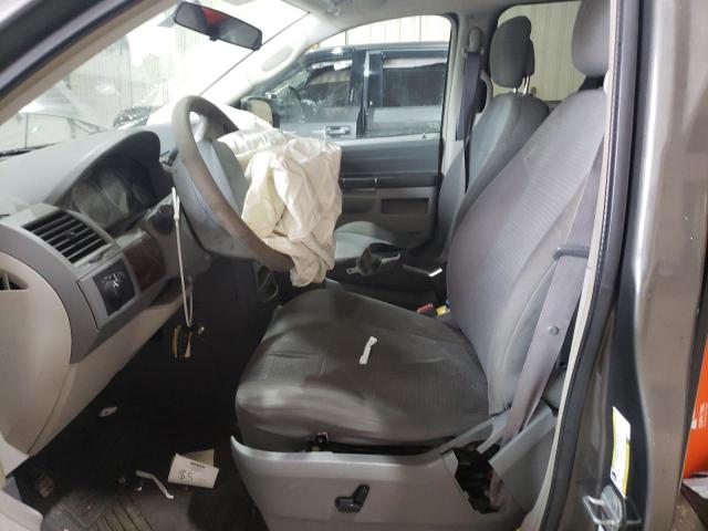 Photo 7 from auction – 2010 CHRYSLER TOWN & COU with VIN 2A4RR4DE8AR271853