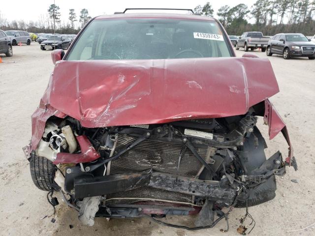 Photo 5 from auction – 2011 CHRYSLER TOWN & COU with VIN 2A4RR5DG5BR636823