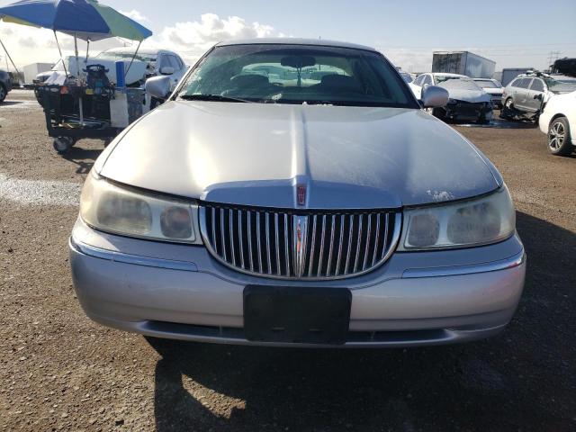 Photo 5 from auction – 2001 LINCOLN TOWN CAR E with VIN 1LNHM81W11Y608536