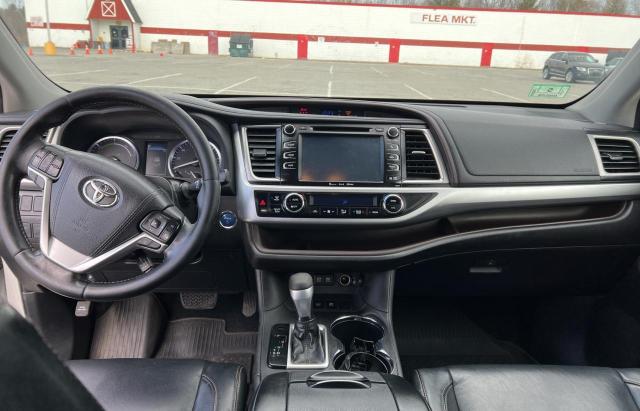Photo 9 from auction – 2018 TOYOTA HIGHLANDER with VIN 5TDJGRFH5JS046679