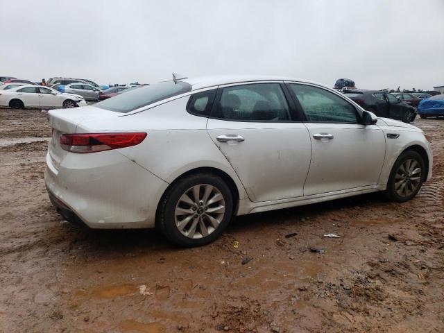 Photo 3 from auction – 2018 KIA OPTIMA LX with VIN 5XXGT4L30JG253774