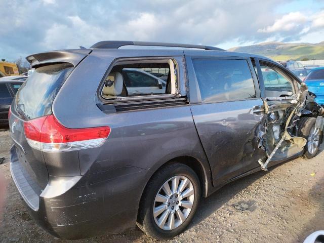 Photo 3 from auction – 2013 TOYOTA SIENNA XLE with VIN 5TDDK3DC6DS053208
