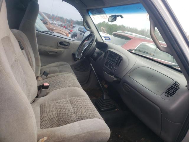 Photo 5 from auction – 2002 FORD F150 with VIN 3FTRF172X2MA10943