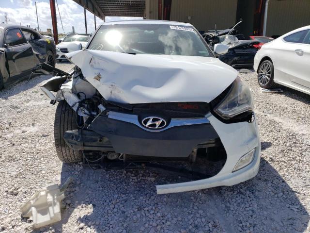Photo 5 from auction – 2013 HYUNDAI VELOSTER with VIN KMHTC6AD0DU120531
