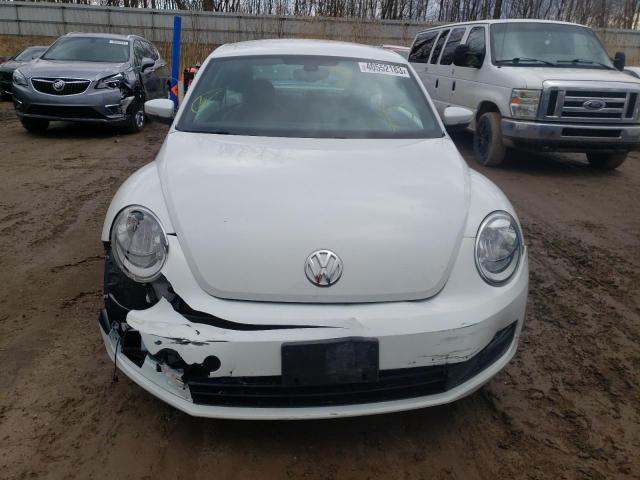 Photo 5 from auction – 2016 VOLKSWAGEN BEETLE SE with VIN 3VWJ17AT8GM637533