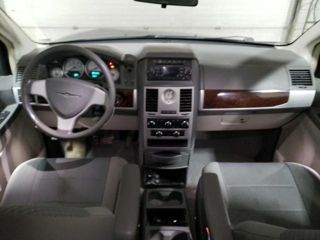 Photo 8 from auction – 2010 CHRYSLER TOWN & COU with VIN 2A4RR5D19AR310310