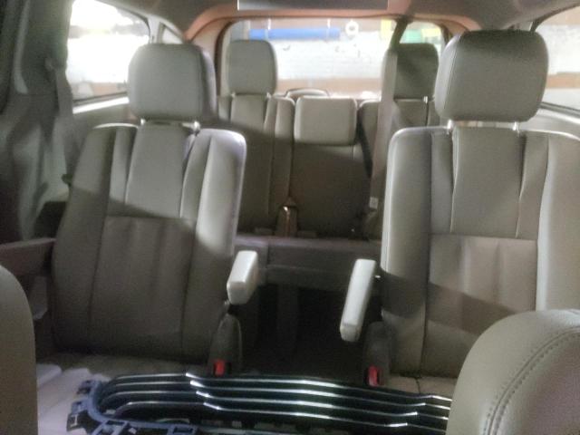 Photo 10 from auction – 2014 CHRYSLER TOWN & COU with VIN 2C4RC1BG9ER177772