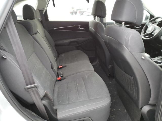 Photo 11 from auction – 2017 KIA SORENTO LX with VIN 5XYPGDA35HG301539