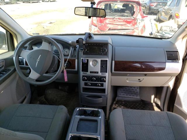 Photo 8 from auction – 2010 CHRYSLER TOWN & COU with VIN 2A4RR5D15AR300146