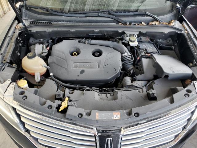 Photo 12 from auction – 2017 LINCOLN MKC RESERV with VIN 5LMCJ3C93HUL62617