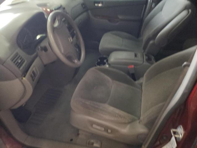 Photo 7 from auction – 2004 TOYOTA SIENNA XLE with VIN 5TDZA22C04S199478