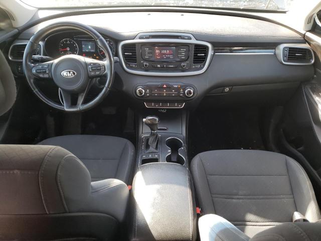 Photo 8 from auction – 2016 KIA SORENTO LX with VIN 5XYPGDA32GG016277