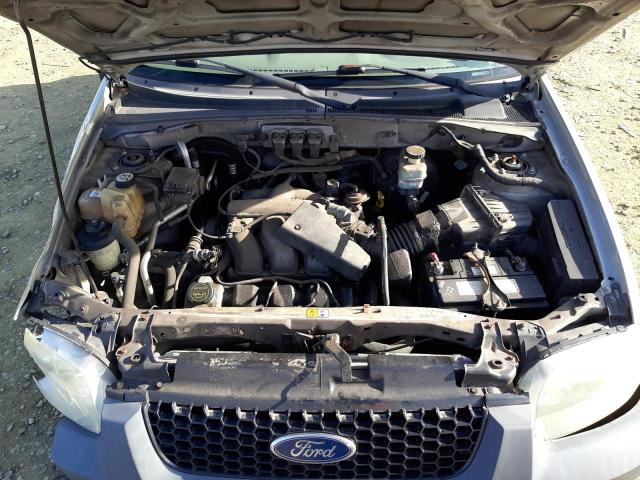 Photo 12 from auction – 2005 FORD ESCAPE with VIN 1FMCU93135KC94060