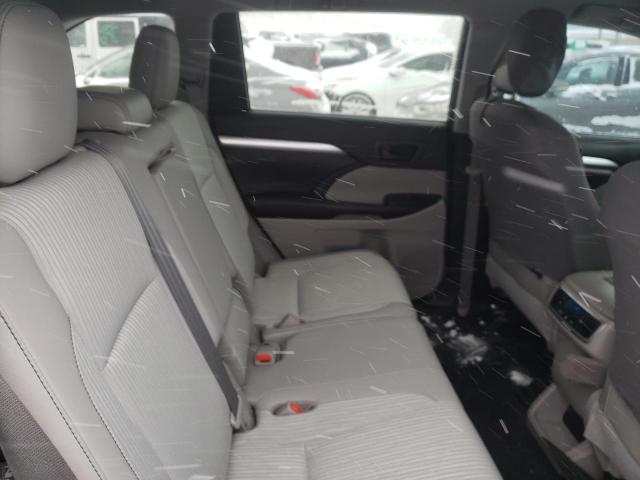 Photo 11 from auction – 2016 TOYOTA HIGHLANDER with VIN 5TDBKRFH7GS354206