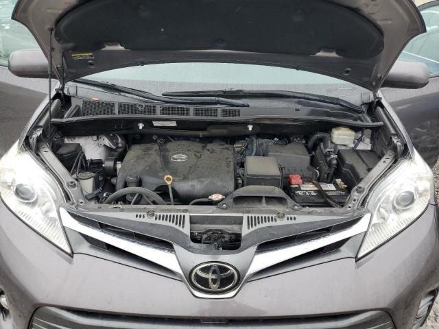 Photo 12 from auction – 2018 TOYOTA SIENNA XLE with VIN 5TDYZ3DC2JS907295