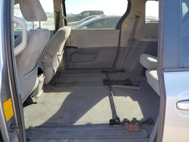 Photo 11 from auction – 2011 TOYOTA SIENNA BAS with VIN 5TDKA3DC2BS005261