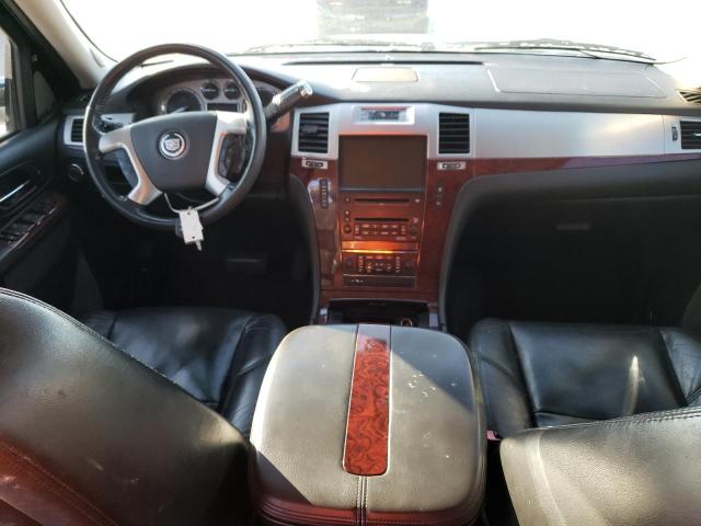 Photo 8 from auction – 2010 CADILLAC ESCALADE L with VIN 1GYUKBEFXAR166327