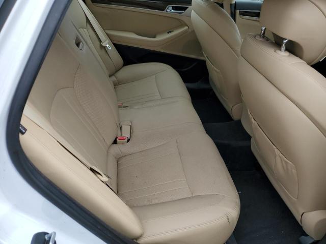 Photo 10 from auction – 2015 HYUNDAI GENESIS 3. with VIN KMHGN4JE3FU014795