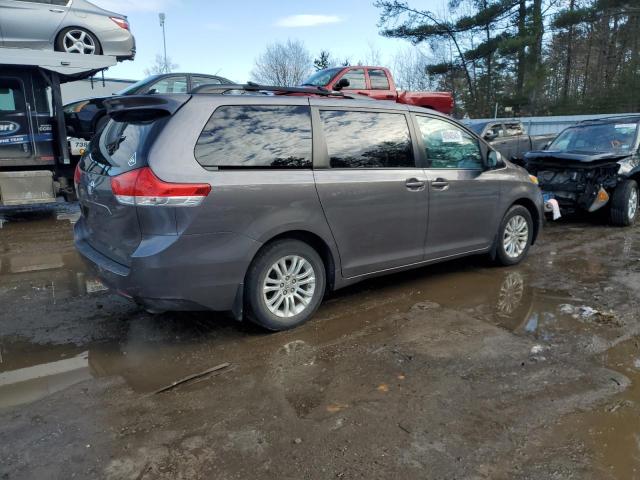 Photo 3 from auction – 2012 TOYOTA SIENNA XLE with VIN 5TDYK3DC0CS187387