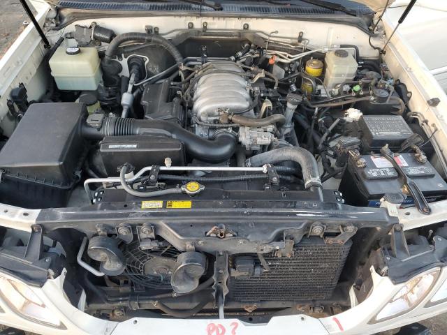 Photo 12 from auction – 2000 LEXUS LX 470 with VIN JT6HT00W0Y0080367