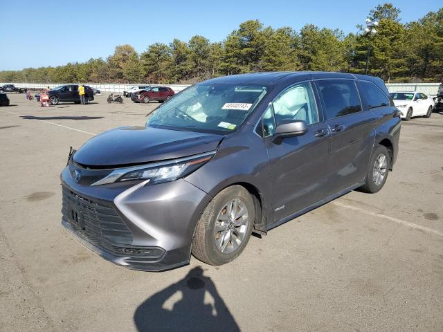Photo 1 from auction – 2021 TOYOTA SIENNA LE with VIN 5TDKRKEC3MS010652