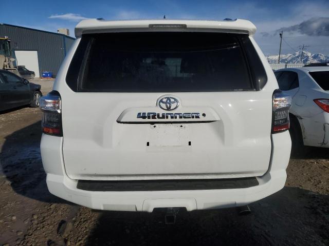 Photo 6 from auction – 2018 TOYOTA 4RUNNER SR with VIN JTEBU5JR9J5539062
