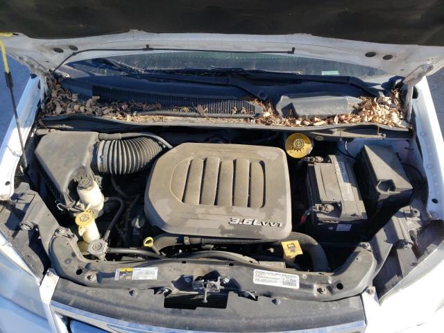 Photo 12 from auction – 2014 CHRYSLER TOWN & COU with VIN 2C4RC1BG8ER215850