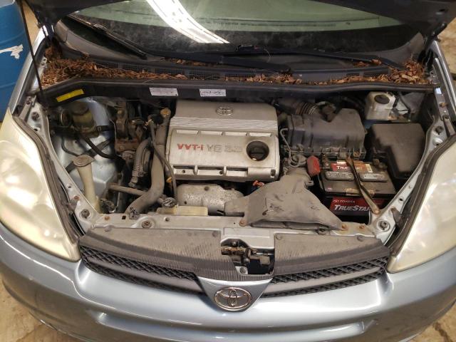Photo 12 from auction – 2004 TOYOTA SIENNA XLE with VIN 5TDZA22C84S092193