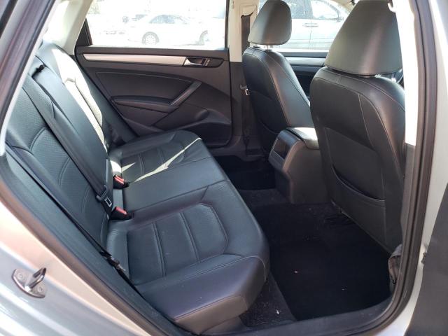 Photo 10 from auction – 2014 VOLKSWAGEN PASSAT S with VIN 1VWAT7A36EC031298