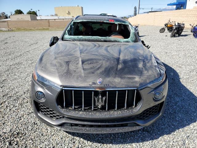 Photo 5 from auction – 2019 MASERATI LEVANTE with VIN ZN661XUA2KX334848