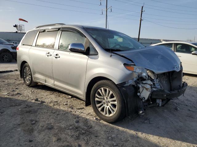 Photo 4 from auction – 2011 TOYOTA SIENNA XLE with VIN 5TDYK3DC1BS155353