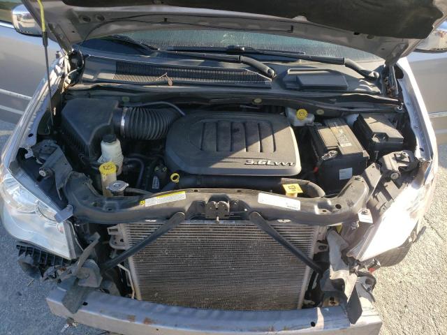 Photo 12 from auction – 2013 CHRYSLER TOWN & COU with VIN 2C4RC1CG9DR614456