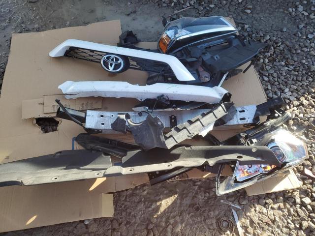 Photo 13 from auction – 2018 TOYOTA 4RUNNER SR with VIN JTEBU5JR9J5539062