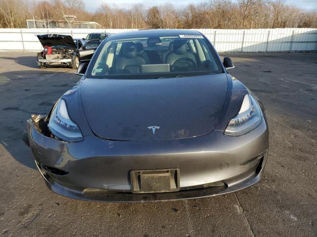 Photo 5 from auction – 2018 TESLA MODEL 3 with VIN 5YJ3E1EA2JF031081