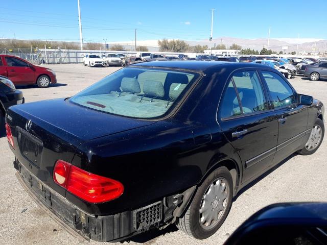 Photo 3 from auction – 1999 MERCEDES-BENZ E 320 with VIN WDBJF65H2XA830437