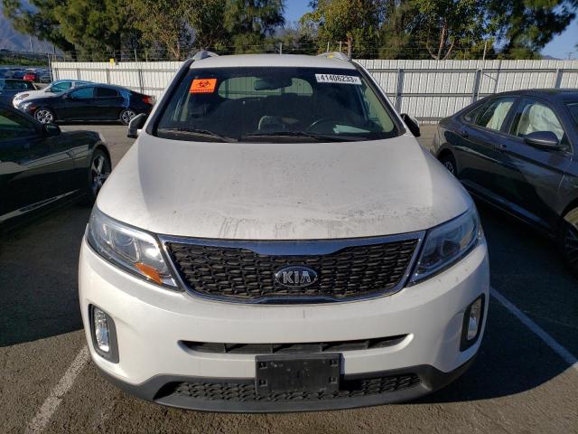 Photo 5 from auction – 2015 KIA SORENTO LX with VIN 5XYKT4A63FG614943
