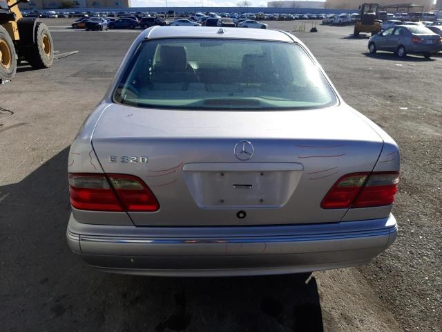 Photo 6 from auction – 2002 MERCEDES-BENZ E 320 with VIN WDBJF65J82B475439