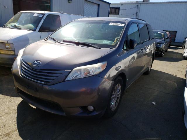 TOYOTA SIENNA XLE 2013 with VIN 5TDYK3DC0DS286499 - Photo from auction