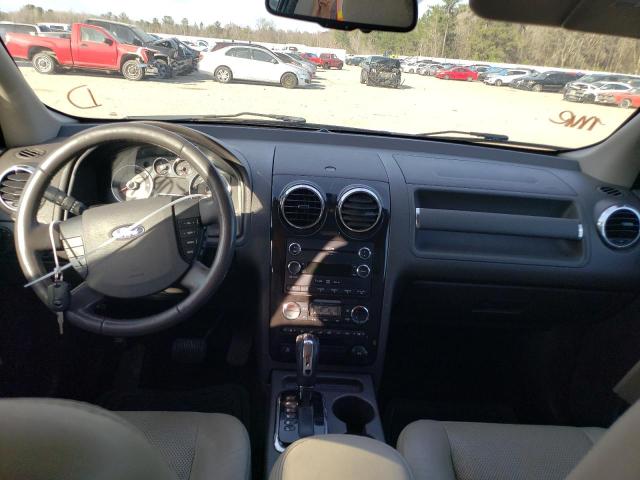 Photo 8 from auction – 2008 FORD TAURUS X S with VIN 1FMDK05W58GA42946
